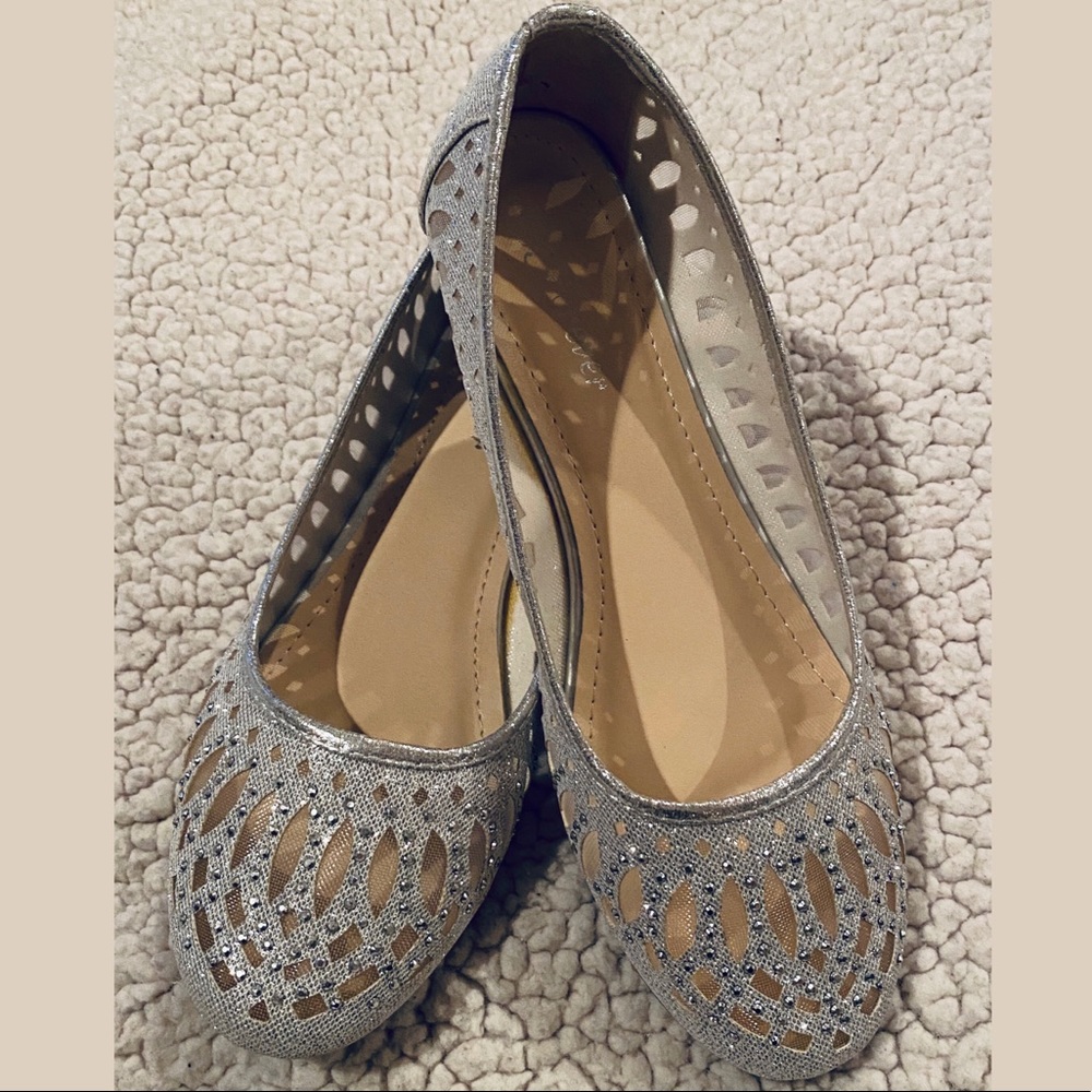 Silver Sparkle Flats!